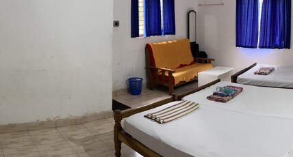 Dakshinakasi Guest House Room Type - Five Bed Room