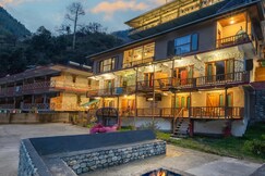 Sharda Resort / Tirthan - By the River side