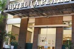 LA PEARL