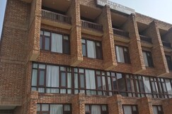 Hotel Tramboo Continental