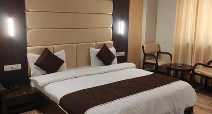 Hotel Lavanya Palace Room Type - Deluxe AC Room