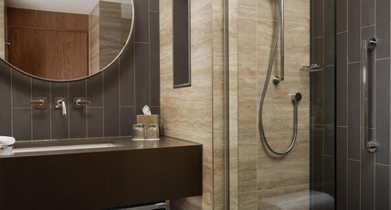 Hilton London Bankside Room Type - KING JUNIOR SUITE