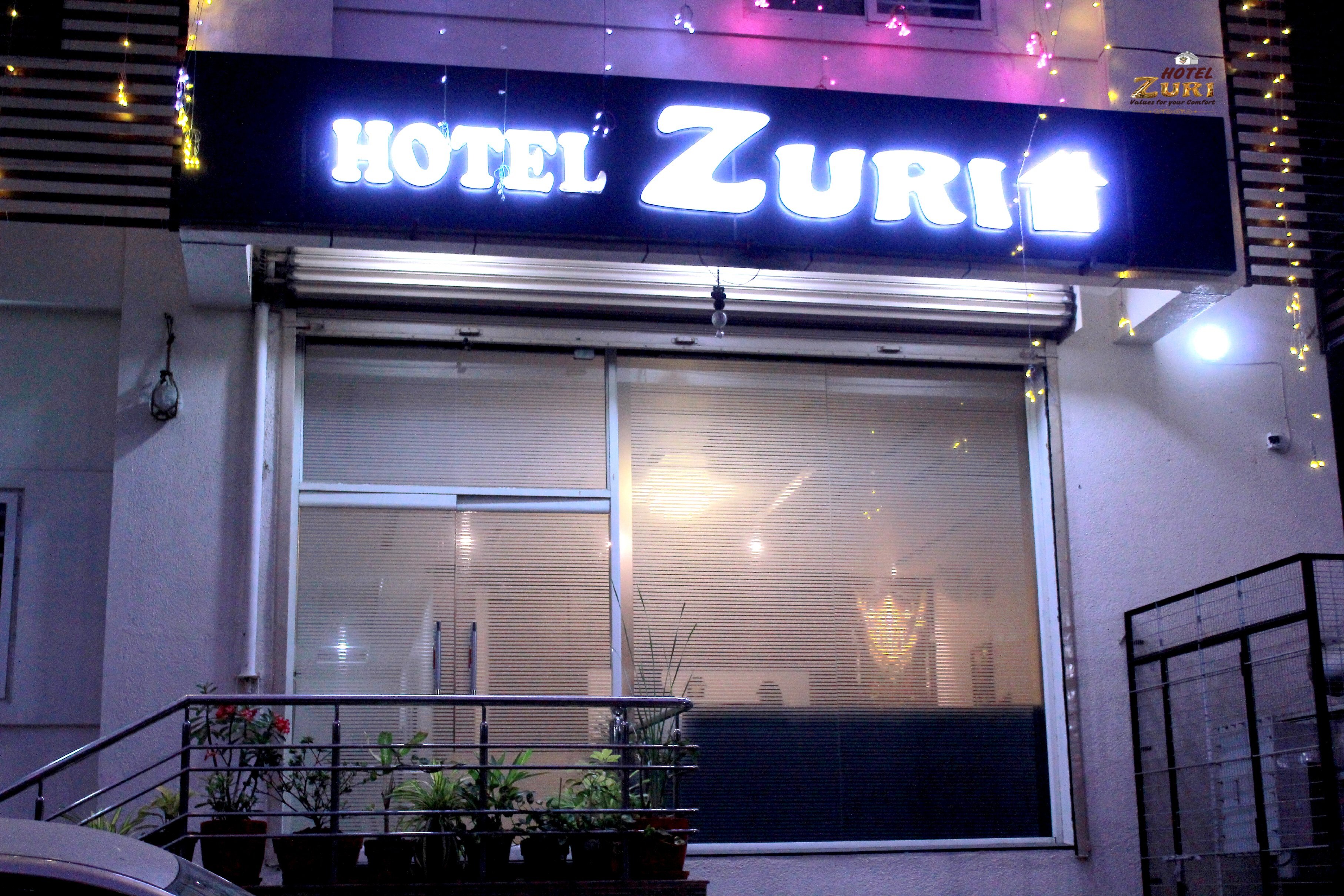 zuri hotel - Tap to explore photos