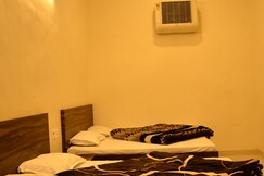 Bindra Paradise (800 meter from Golden Temple)