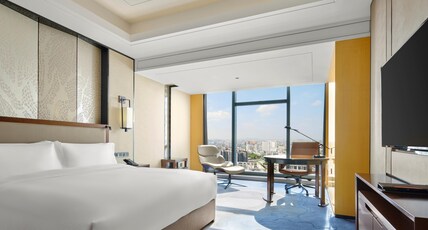 Hilton Zhuzhou Room Type - KING GUEST ROOM