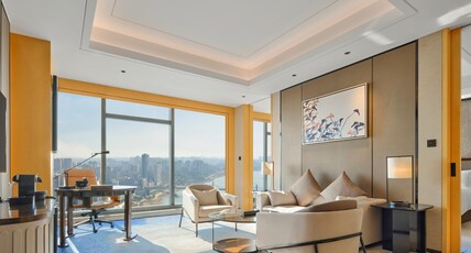 Hilton Zhuzhou Room Type - KING DELUXE 1 BEDRM STE