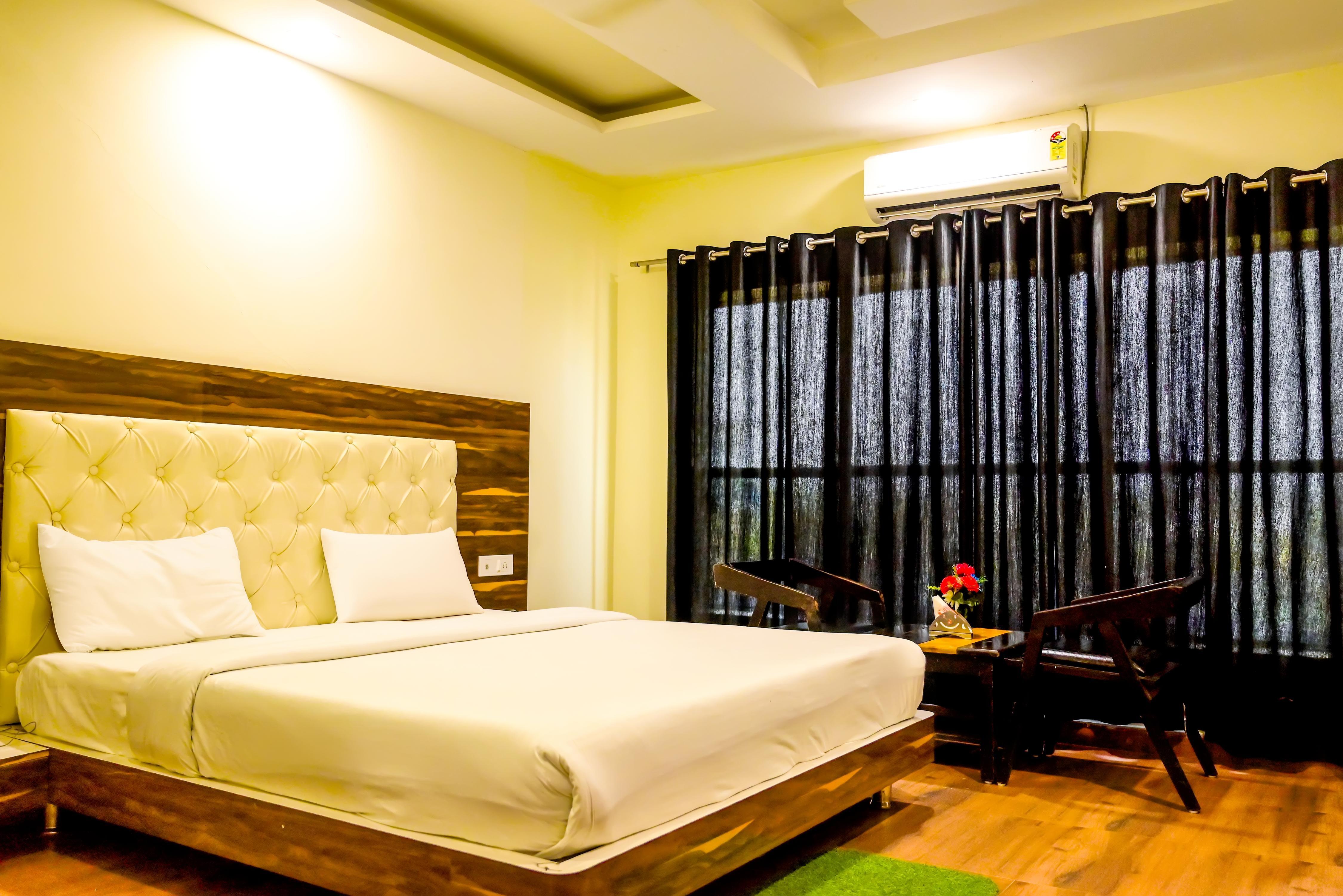 Grand Kingfisher Hotel Room Type - EXECUTIVE  ROOM