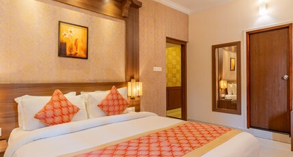 Crown Valley Thekkady Room Type - Crown Executive AC with Balcony