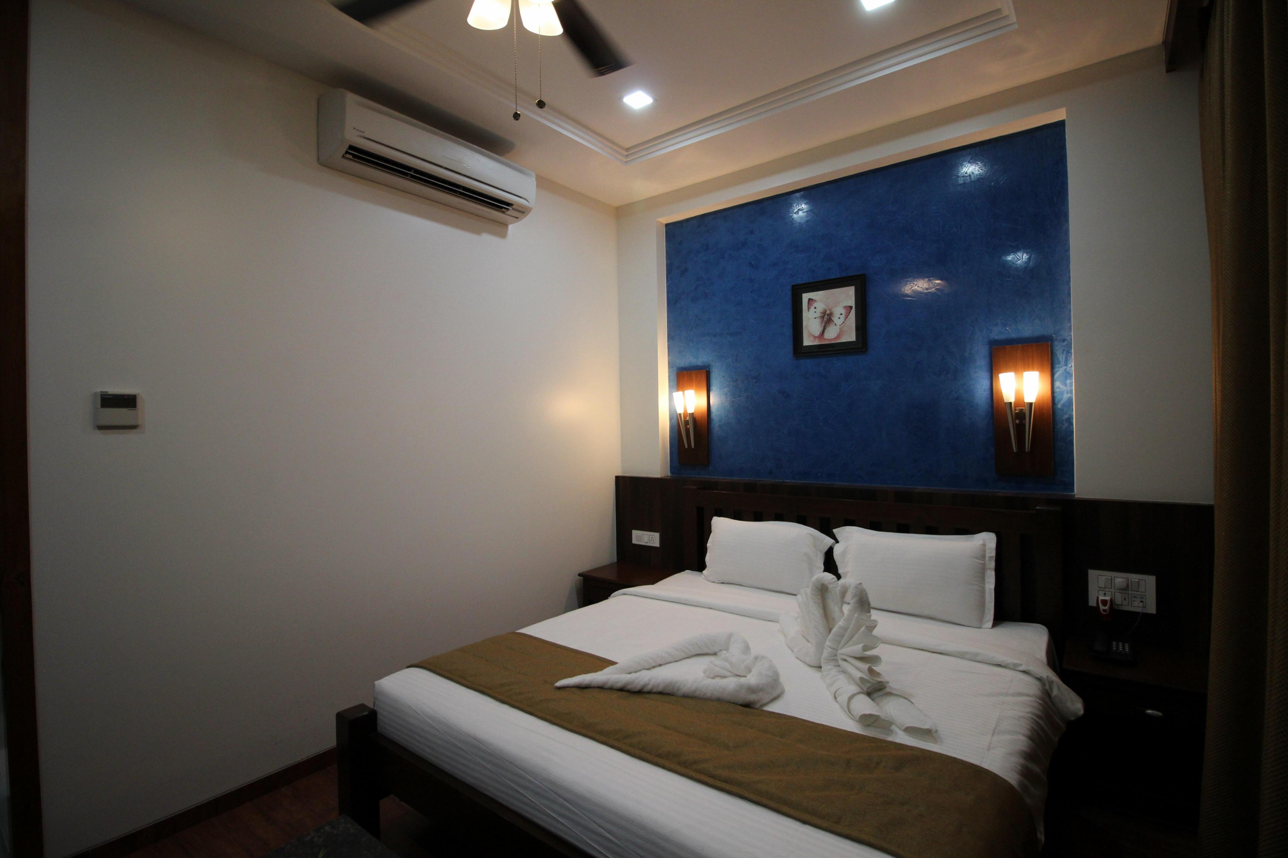 HOTEL MAJESTIQUE, Pune - Tap to explore photos