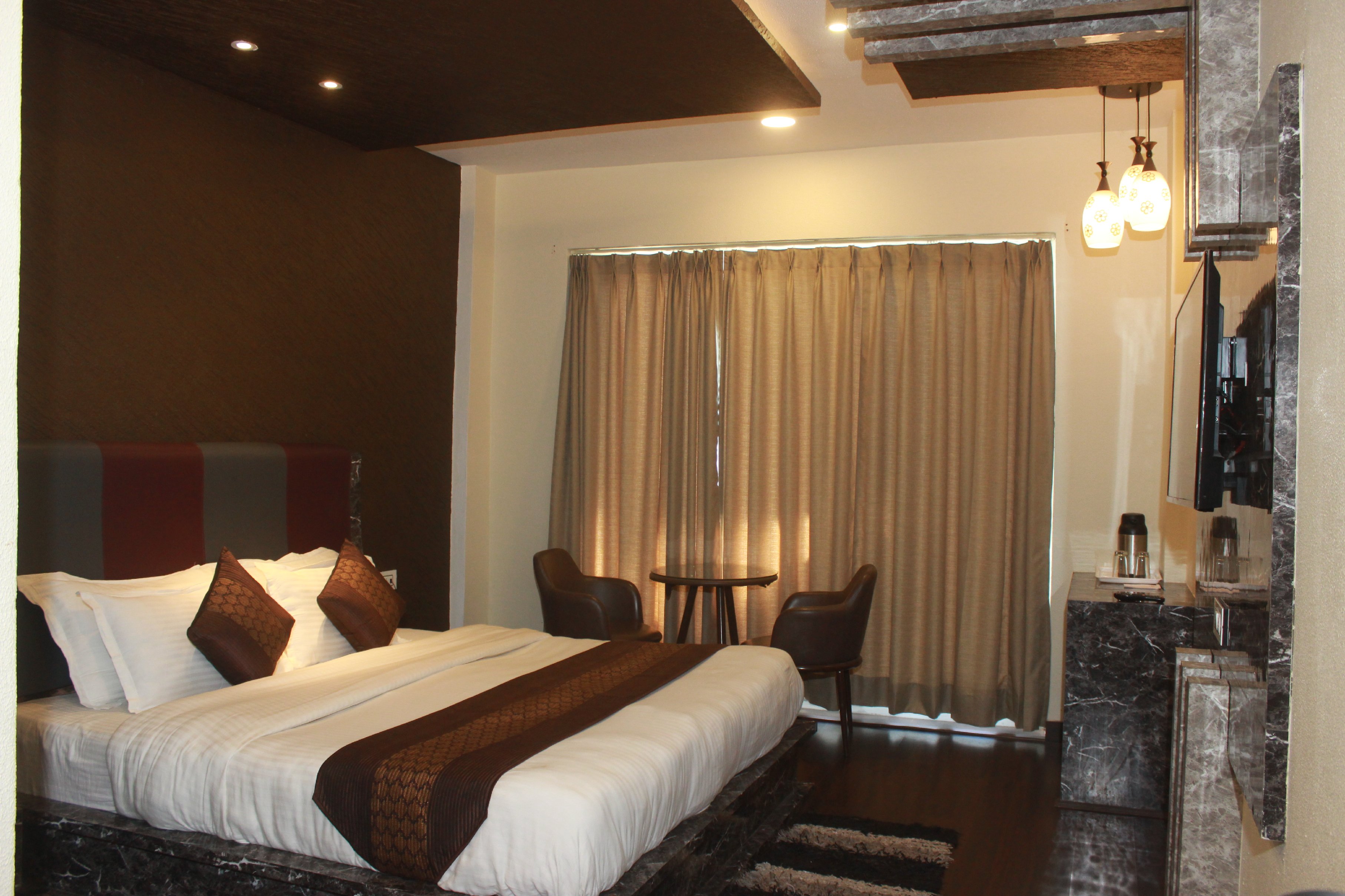 SS International Room Type - Premium Room Valley View With Private Balcony SS International Room Type - Premium Room Valley View With Private Balcony