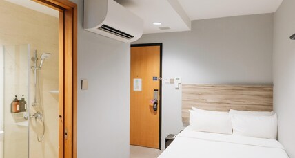 Victoria Hotel, a NuVe Group Collection Room Type - Superior Queen Room