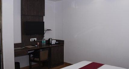 Hotel Vrinda Regency Room Type - Executive Room King Bed with Balcony and Hill View