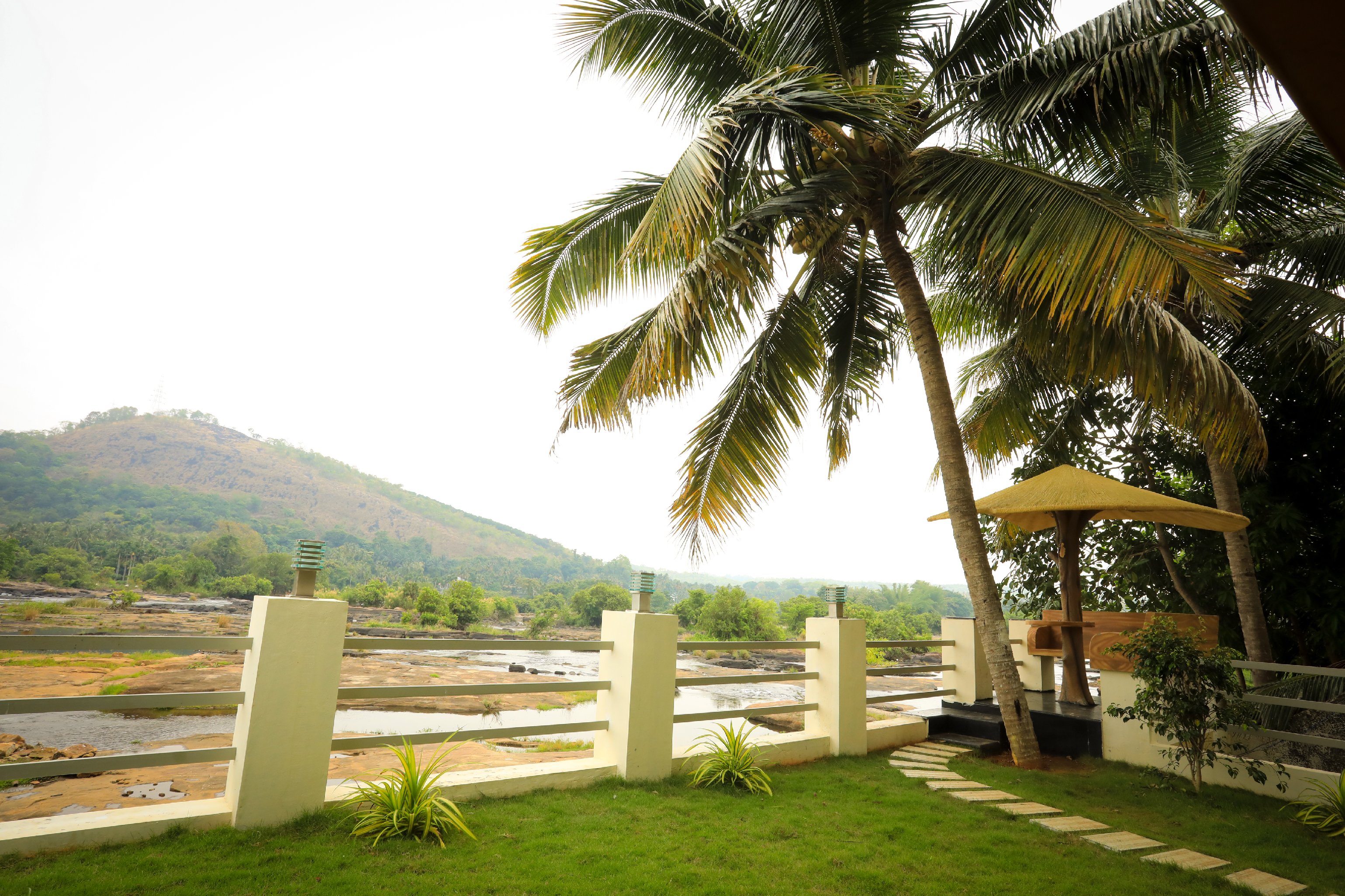 Riverine Suites - Tap to explore photos