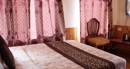 Apple House | Rooms & Kitchen Room Type - Room with Mountain View
