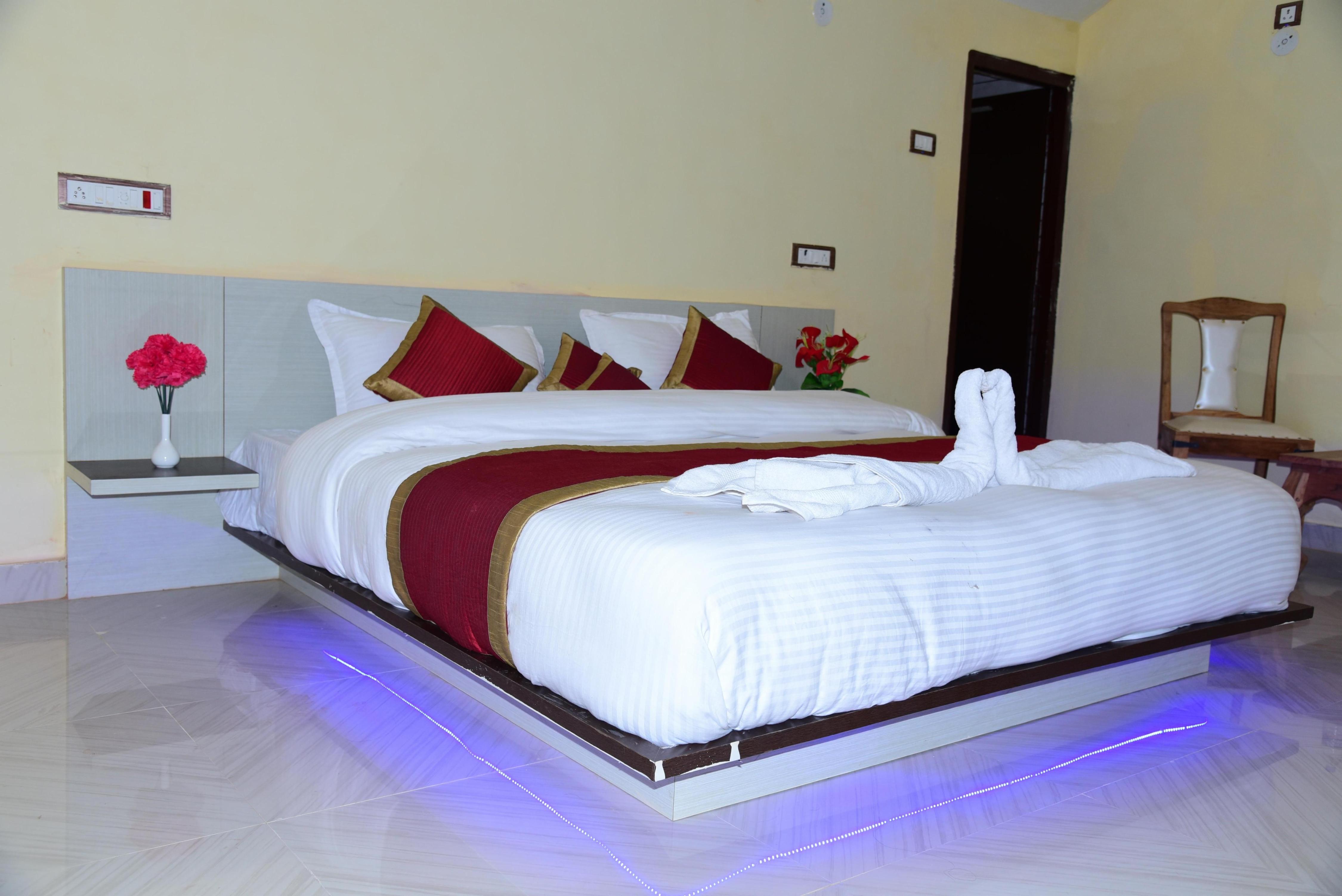 GARH RAJPUTANA DESERT CAMP - Tap to explore photos