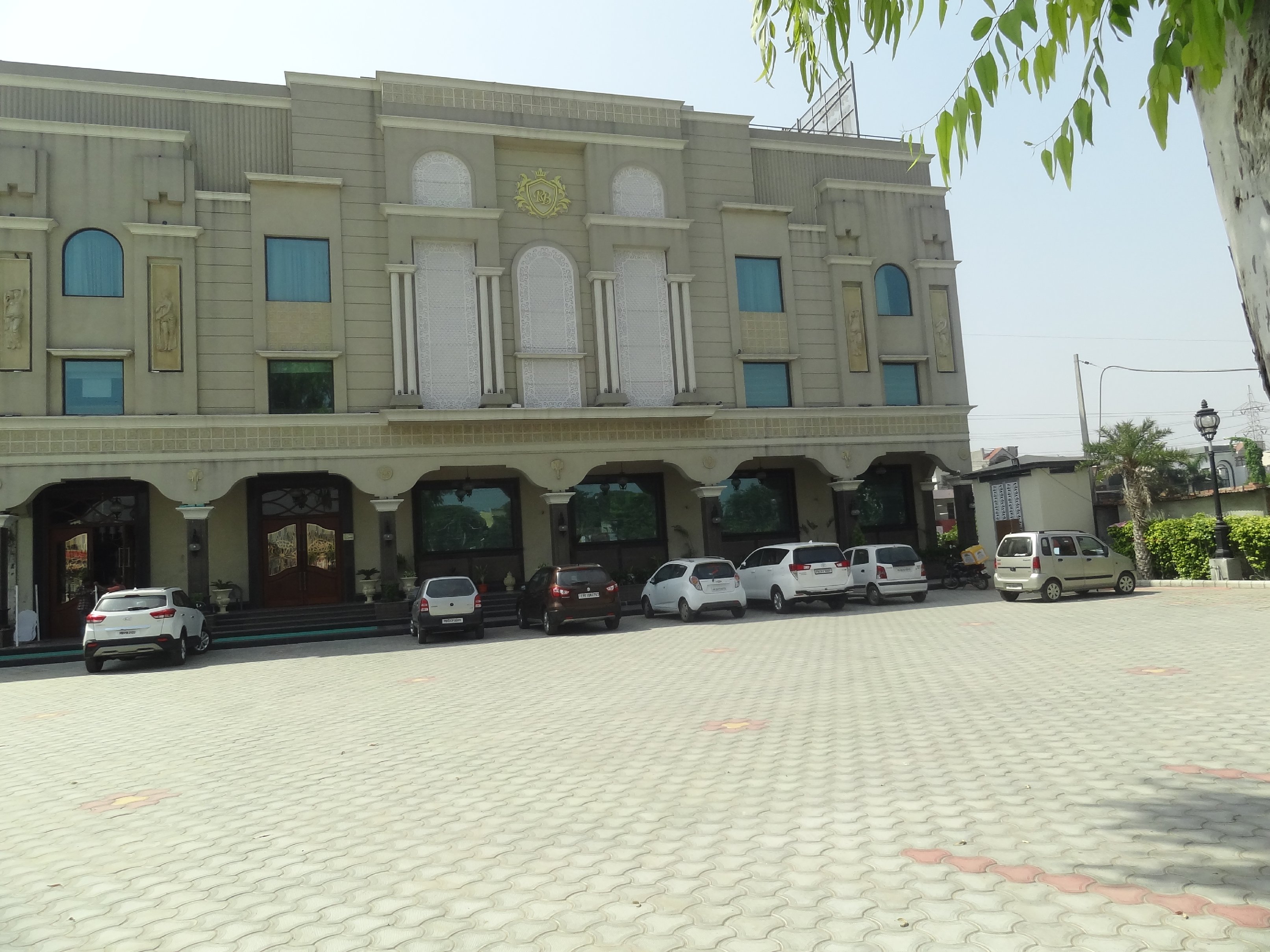 Hotel Rigal Blu - Tap to explore photos