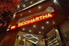 The Siddhartha Rooms and Rooftop Cafe, 300m from Mall Road