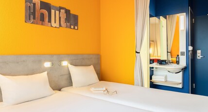 IBIS BUDGET GENEVE AEROPORT Room Type - Standard room with 2 single beds