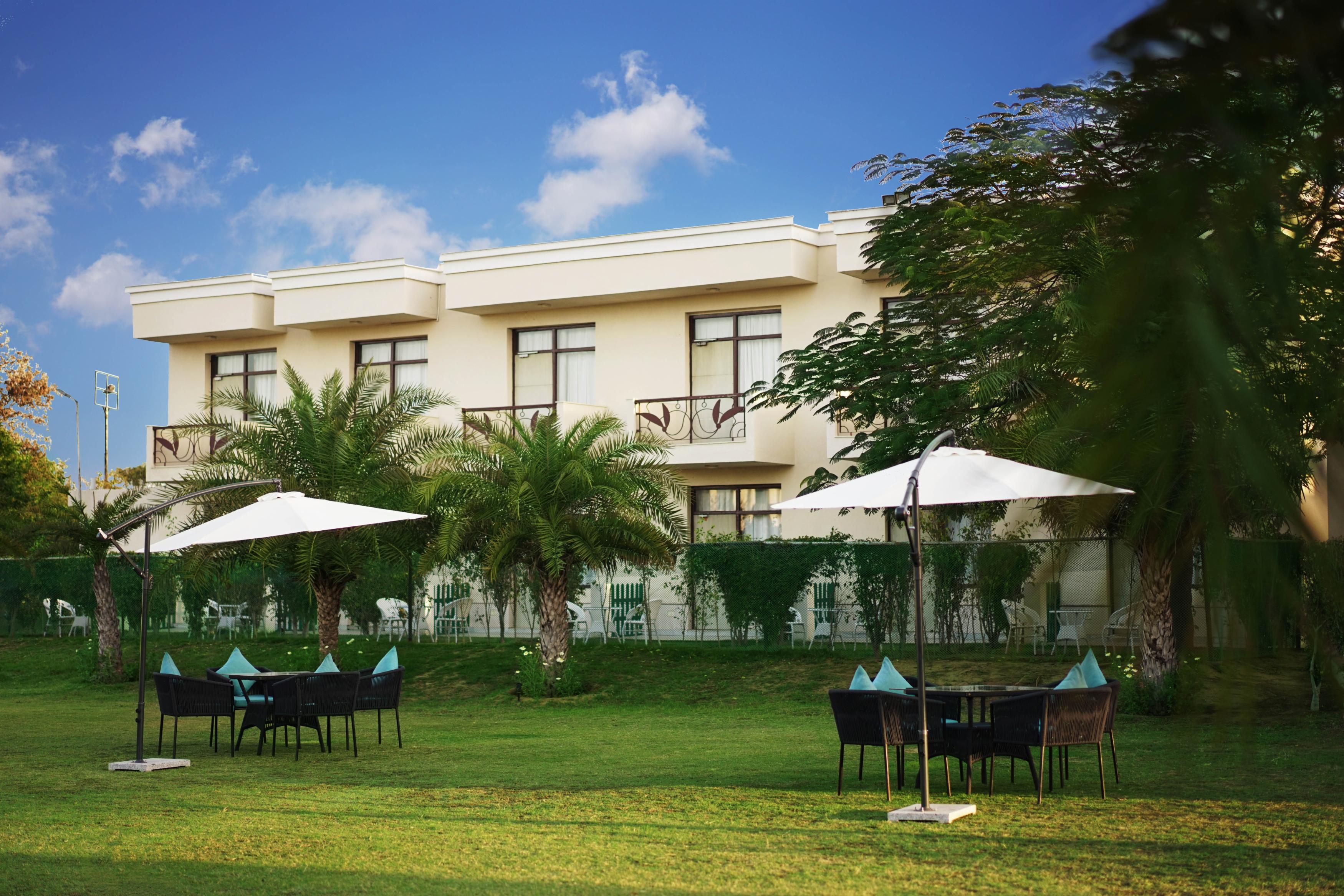 TreeHouse Sunrise Resort & Caravan Park, Neemrana