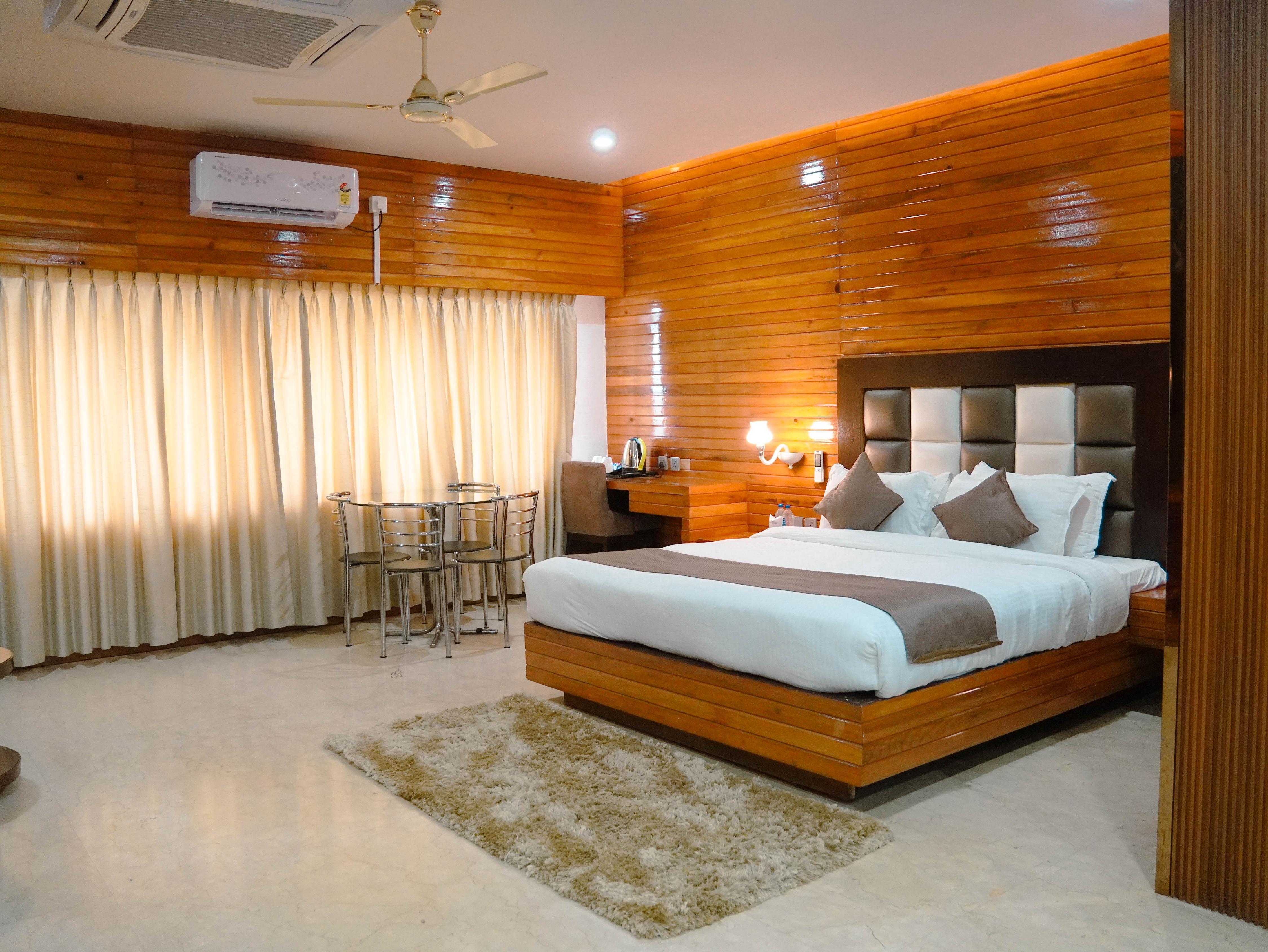 Donyi Polo International Hotel Room Type - Luxury Room MountainView