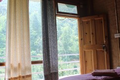 POOJA RIVER VIEW HOME STAY