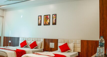 Hotel Neem Treee Room Type - Super Deluxe 3 Bed AC Room