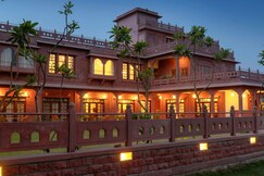 TreeHouse Raj Bagh, A Boutique Heritage Hotel