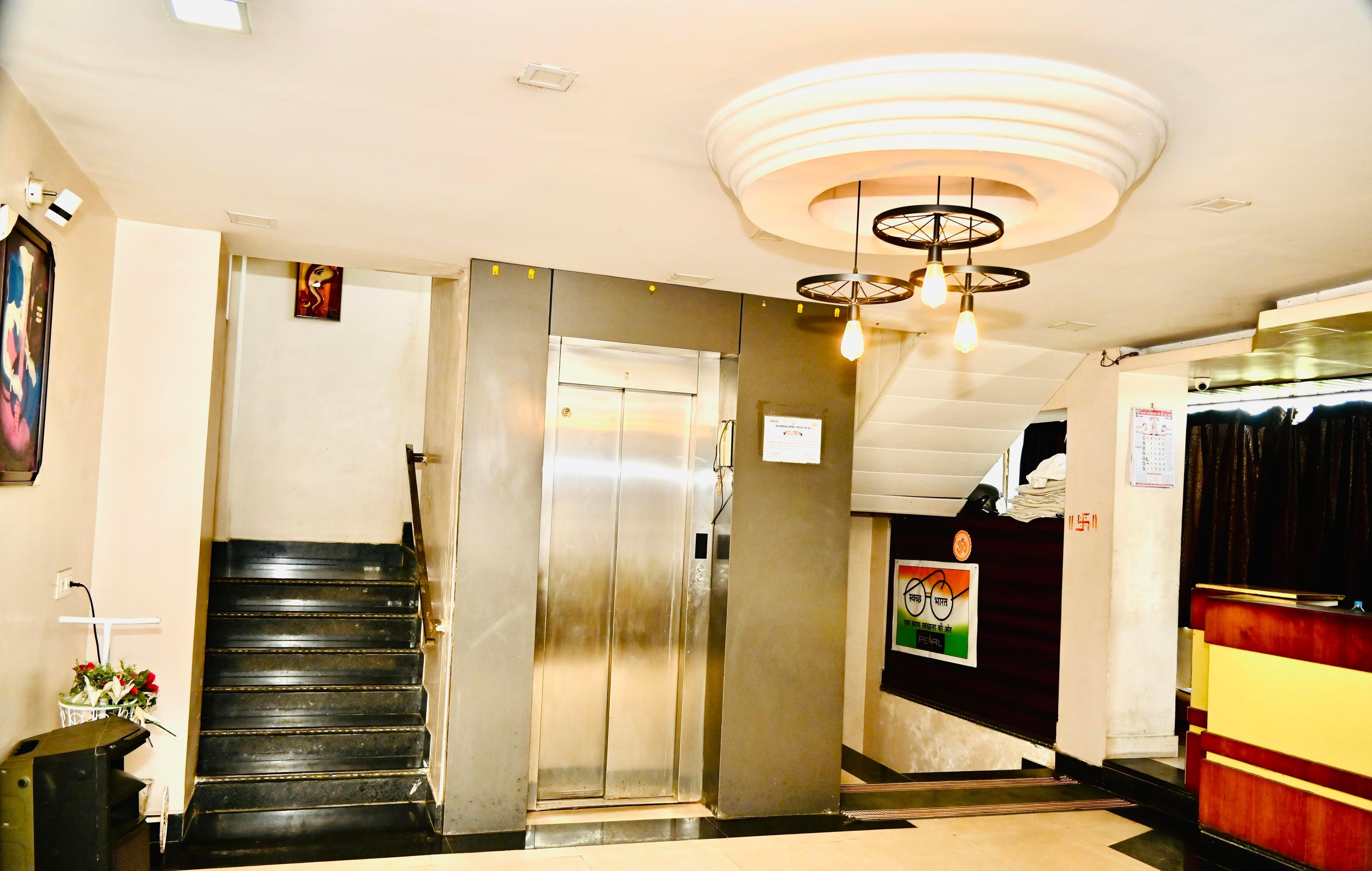 Hotel Pearl Residency Room Type - Deluxe Room