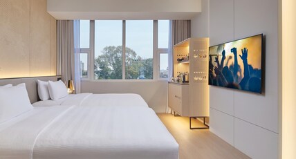 Hard Rock Hotel Pattaya Room Type - Deluxe Room with Balcony