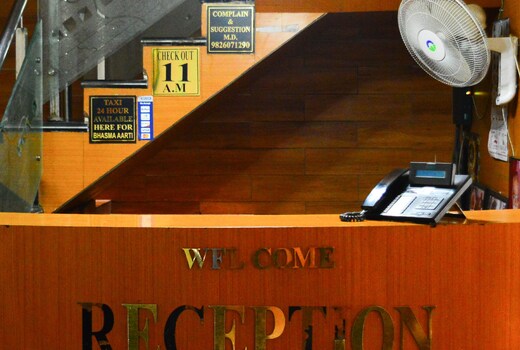 Hotel Pratiksha Palace