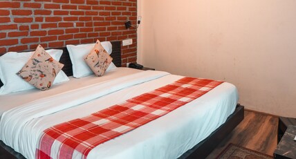 Hotel Aranya Virasat, Pangot, Nainital Room Type - Superior Room