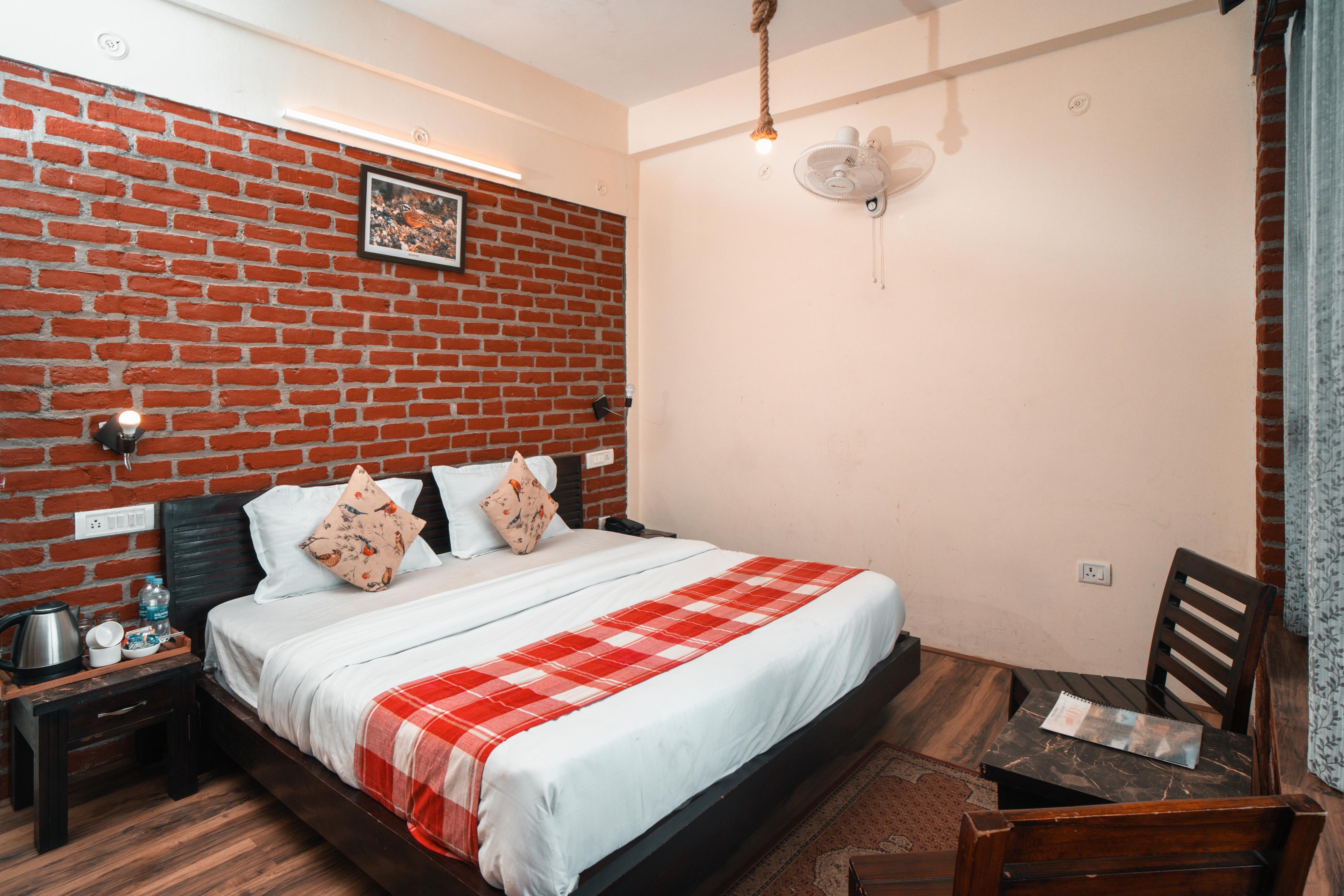 Hotel Aranya Virasat, Pangot, Nainital - Tap to explore photos