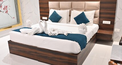 Melody ( A unit of Hotel Myzone ) Room Type - Superior Room