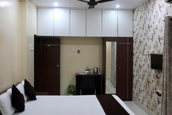 Mansi Service Apartment