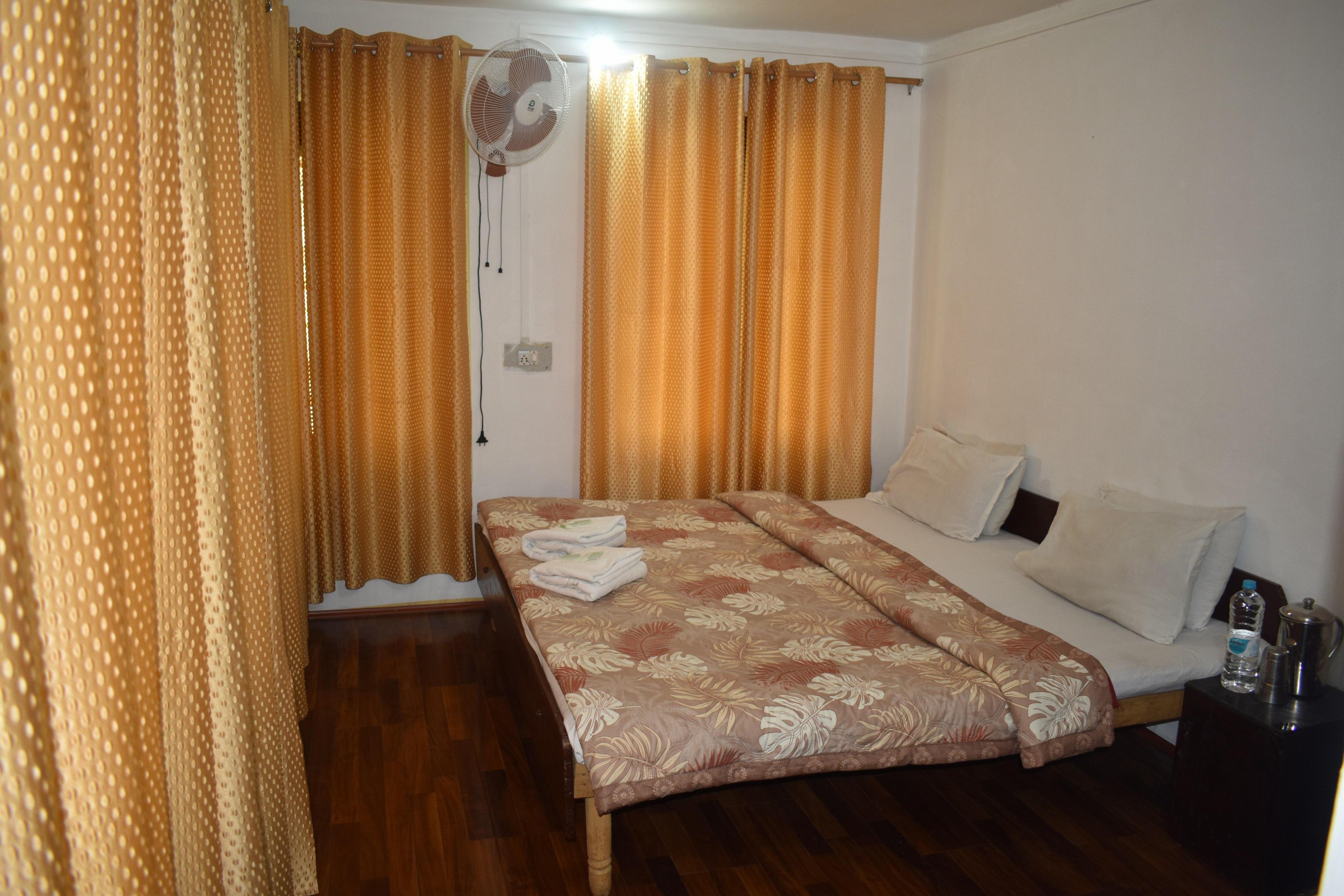 Raja Guest House, Pahalgam - Tap to explore photos