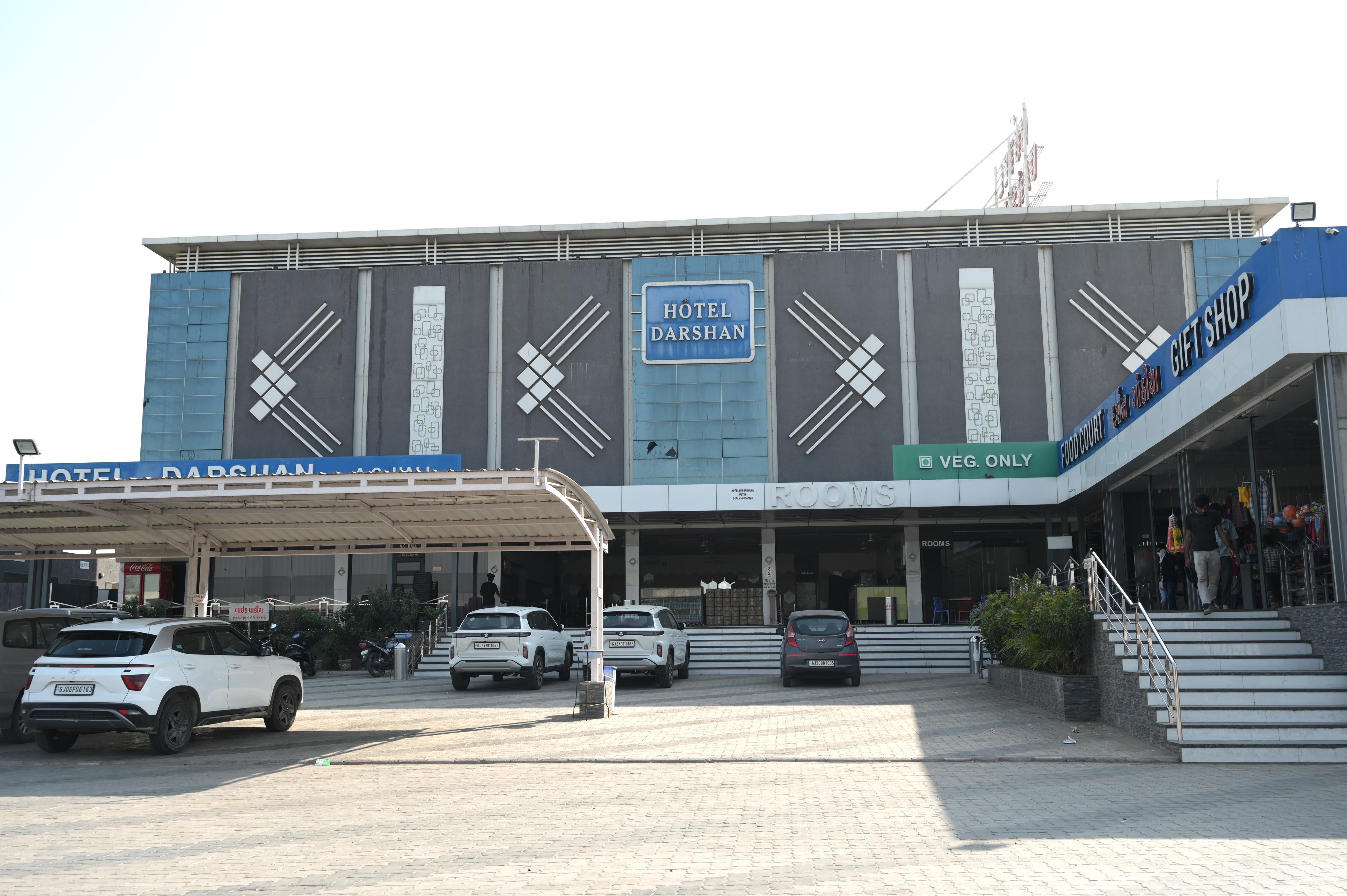 HOTEL DARSHAN INN