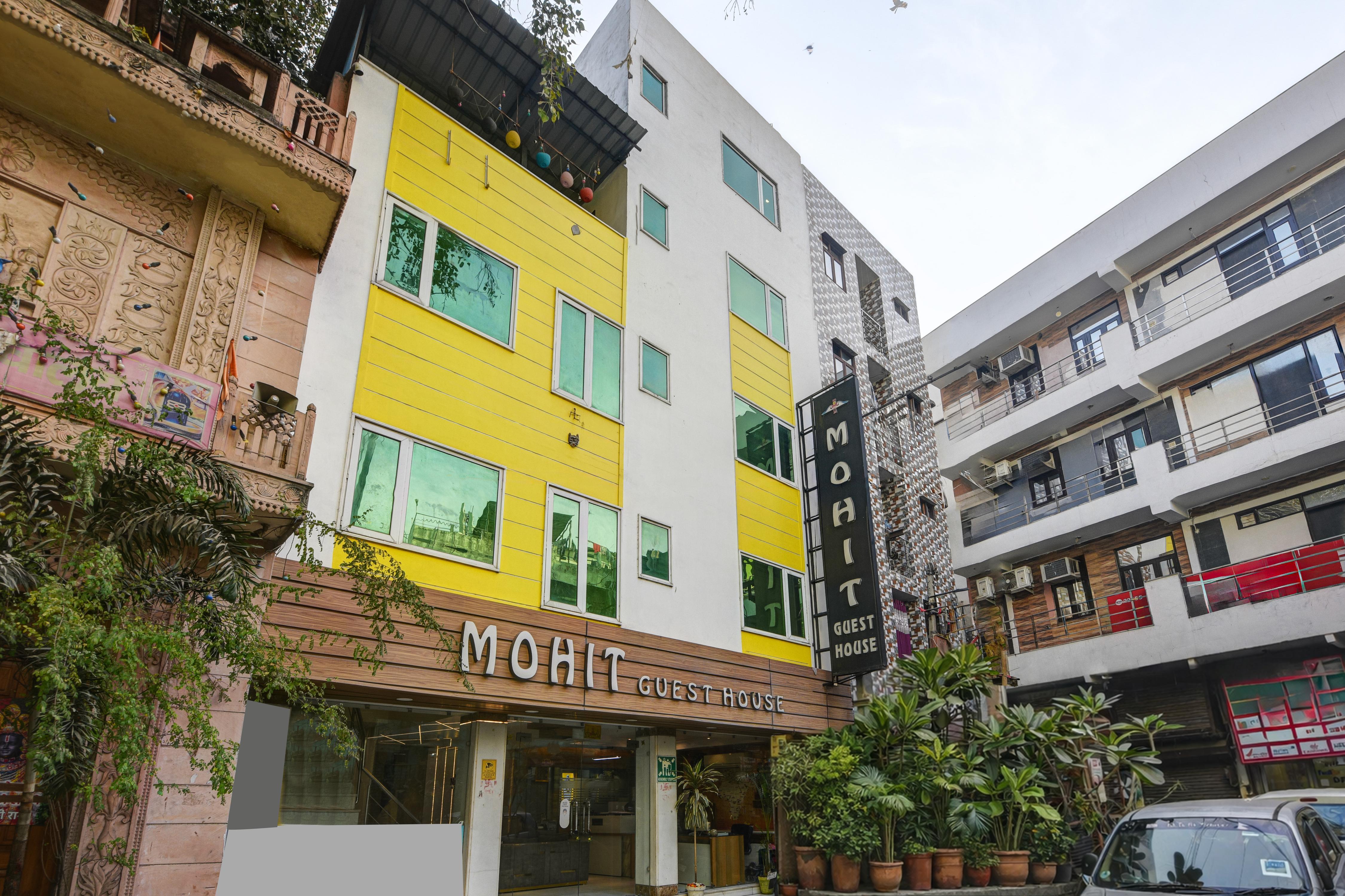Hotel Mohit 2 Mins Walk From New Delhi Railway Station - Tap to explore photos