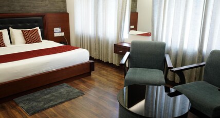 FOUR N SQUARE RESIDENCY Room Type - Suite Room