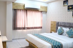 Hotel The Gulmohar Inn