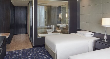 Renaissance Bengaluru Race Course Hotel Room Type - 2 Twin beds, Executive lounge access, Guest room