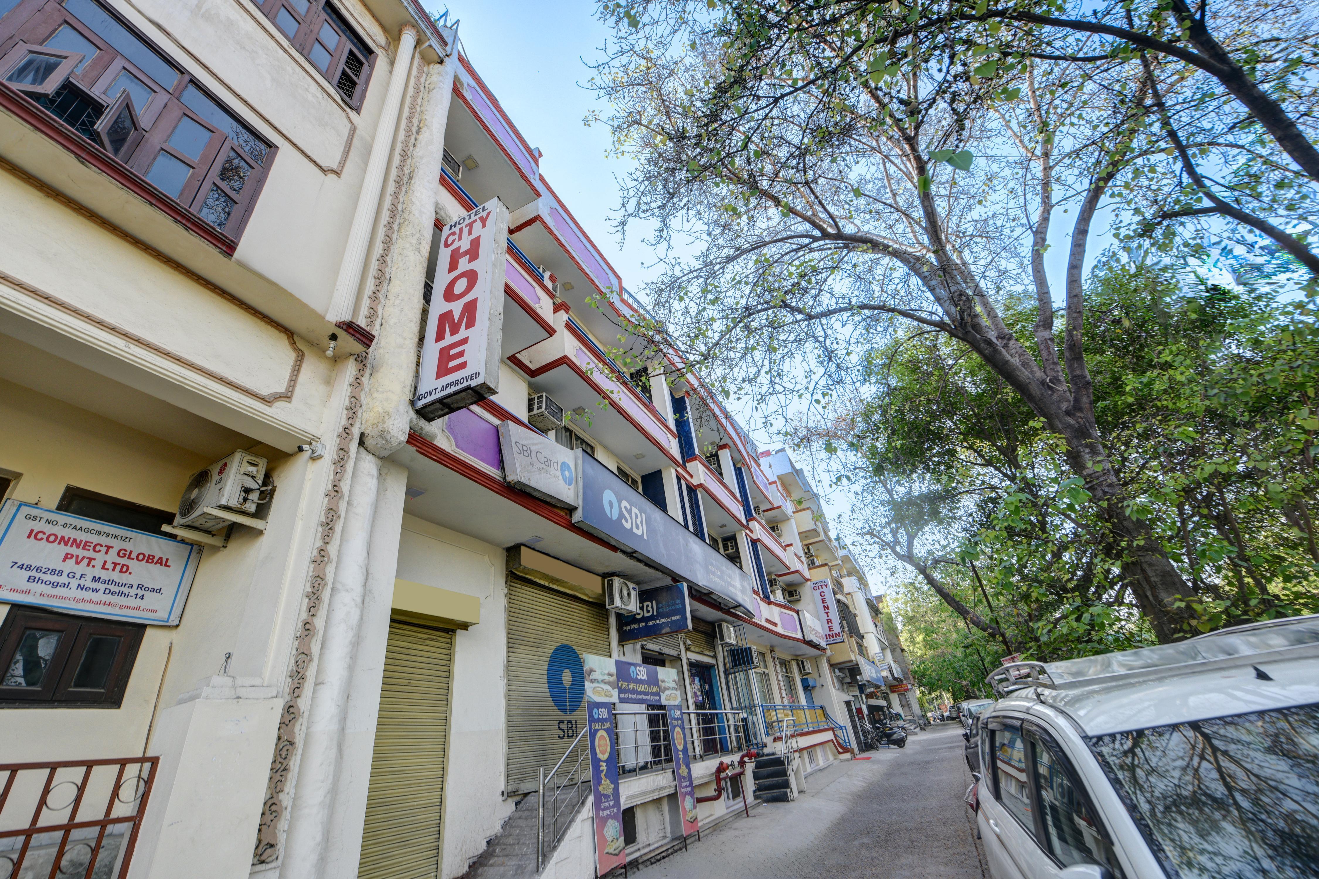 Hotel City Homes Near Nizamuddin Railway Station - Tap to explore photos