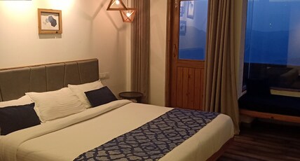 Zephyr House Casa Stay | Rooms & Caretaker Room Type - Luxury Room - Himalayan Valley View Zephyr House Casa Stay | Rooms & Caretaker Room Type - Luxury Room - Himalayan Valley View