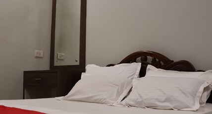 Raghunandan Residency Puri Room Type - Deluxe Room