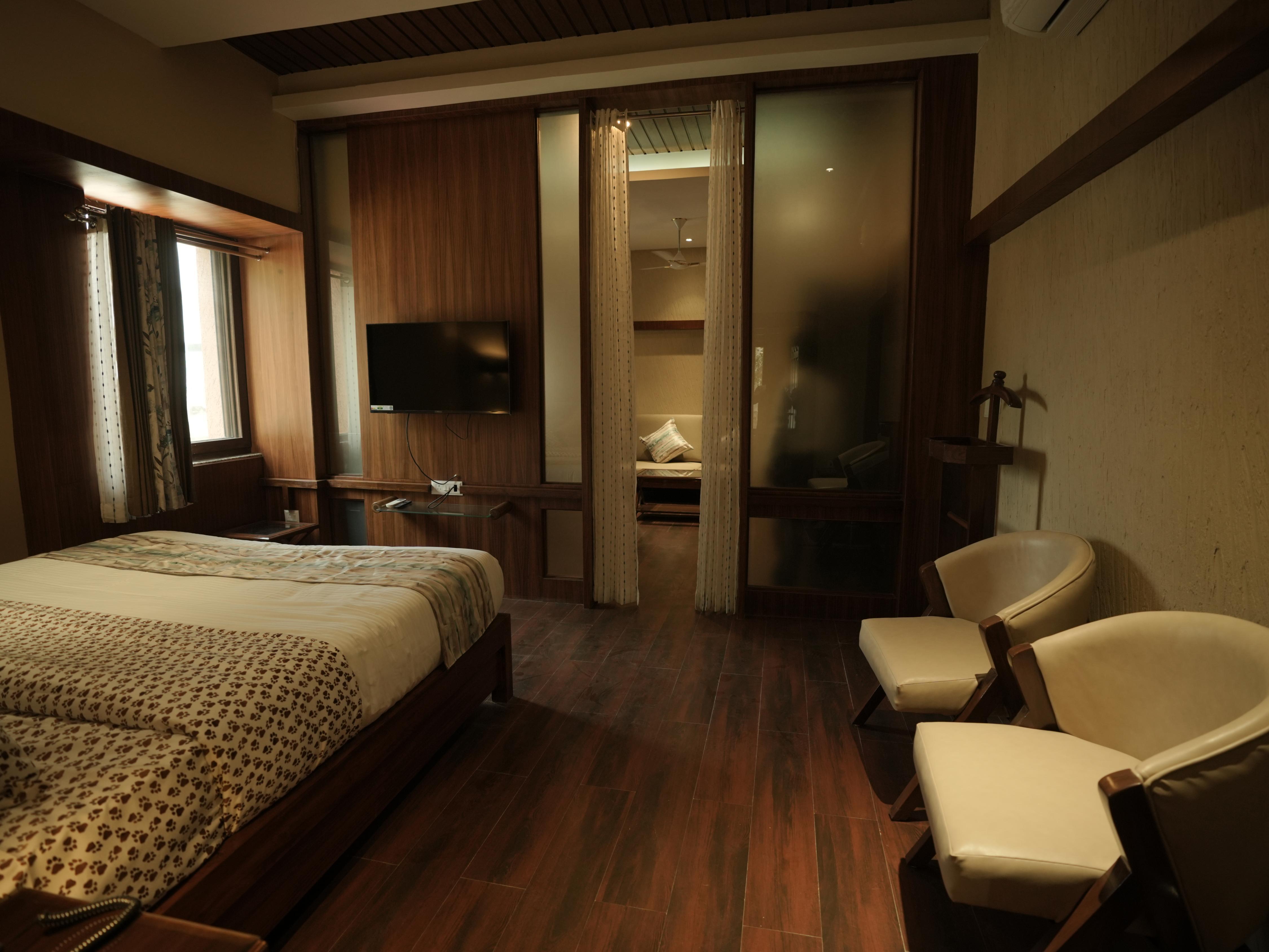 MPT Tourist Motel, Mandla Room Type - AC Suite