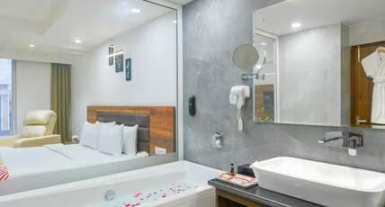 Ginger Jammu, Bari Brahmana Room Type - Executive King Room
