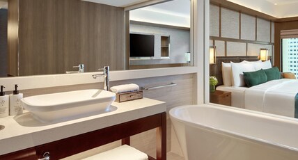 Pan Pacific Singapore Room Type - Deluxe Panoramic Two Bedrooms Pan Pacific Singapore Room Type - Deluxe Panoramic Two Bedrooms