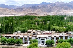The Nature Residency - A Riverside Resort in Leh