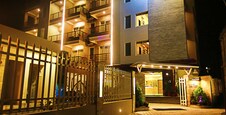 Hotel Lake Paradise