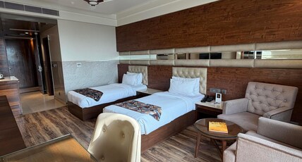 Hotel Vintage Room Type - Premium Room - 2 Single Beds