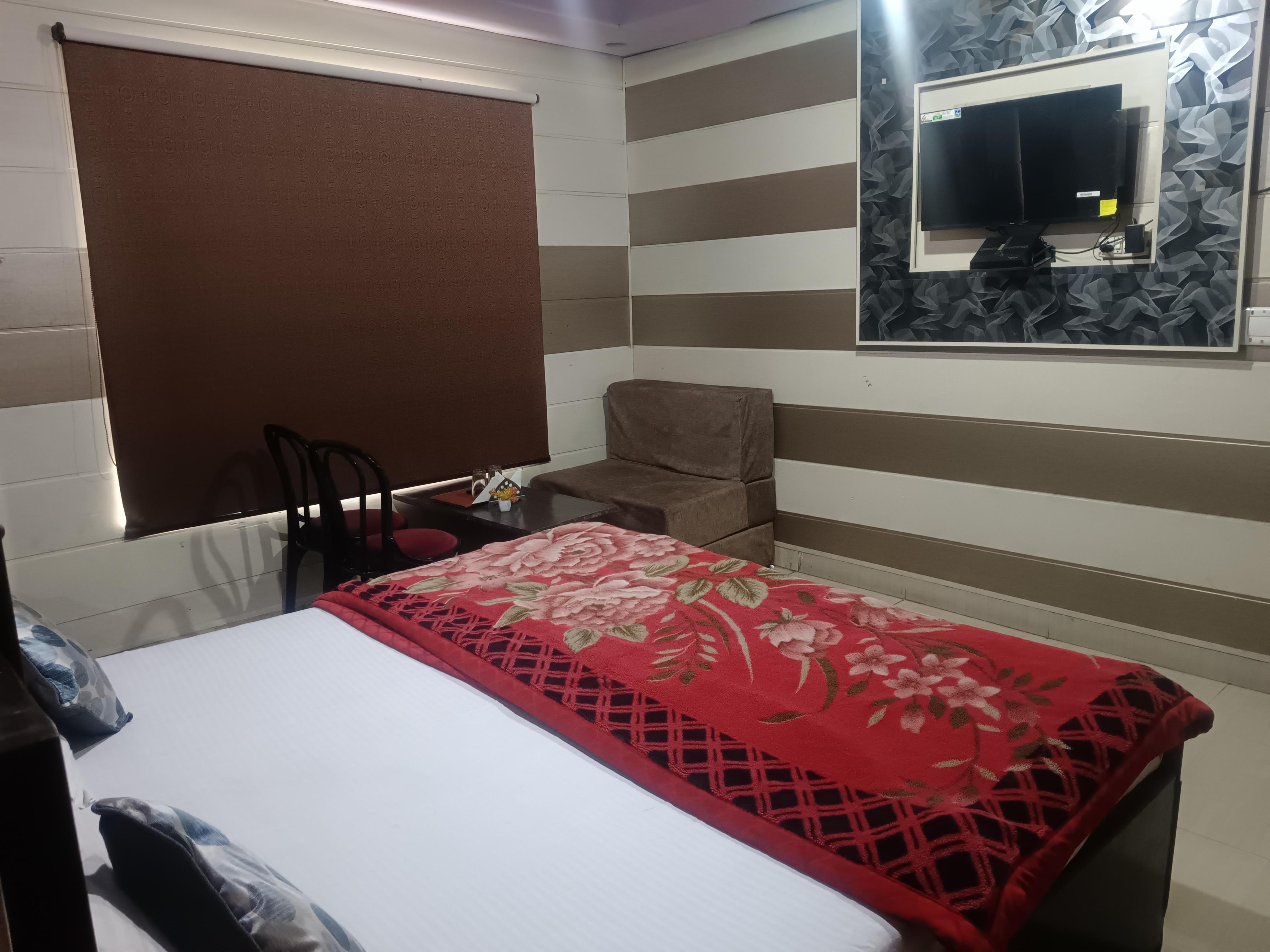 Hotel Krishna - Tap to explore photos